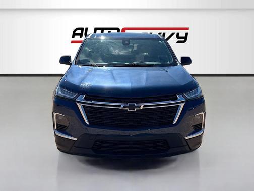 Northsky Blue Metallic 2023 Chevrolet Traverse LS