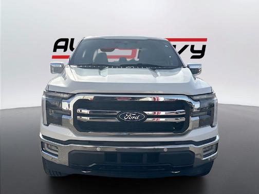 STAR WHITE METALLIC TRICOAT 2024 Ford F-150 Lariat