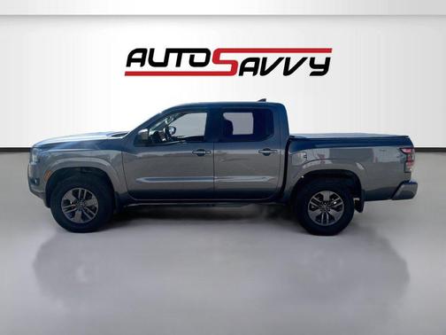 Gun Metallic 2025 Nissan Frontier SV