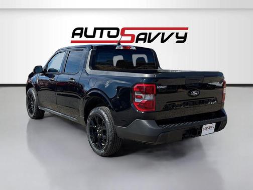SHADOW BLACK 2025 Ford Maverick XLT