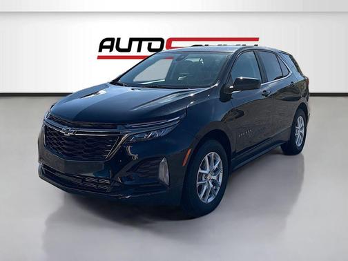 Mosaic Black Metallic 2024 Chevrolet Equinox 1LT