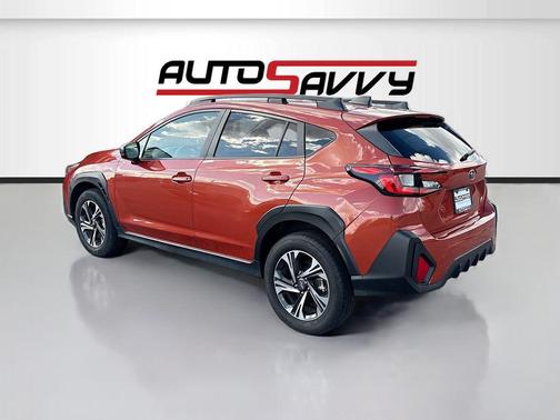 Sun Blaze Pearl 2025 Subaru Crosstrek Premium