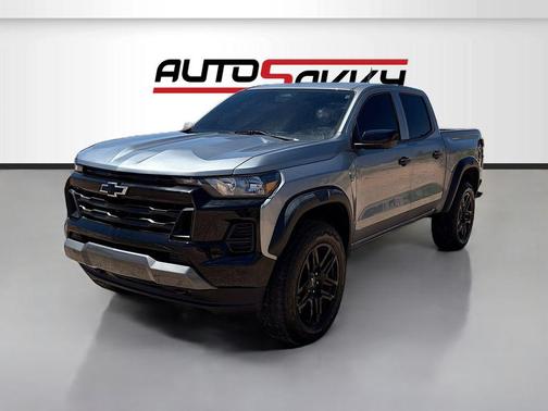 Sterling Gray Metallic 2024 Chevrolet Colorado Trail Boss