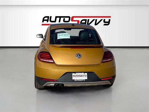 2017 Volkswagen Beetle 1.8T Dune