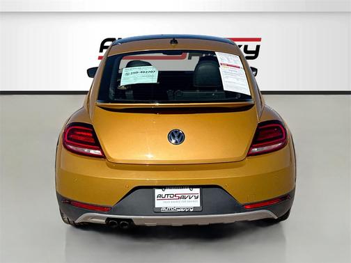 2017 Volkswagen Beetle 1.8T Dune