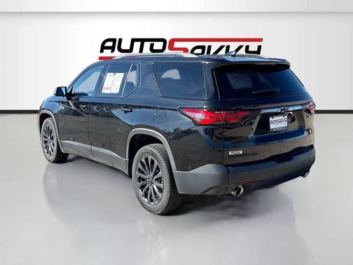 Mosaic Black Metallic 2023 Chevrolet Traverse RS