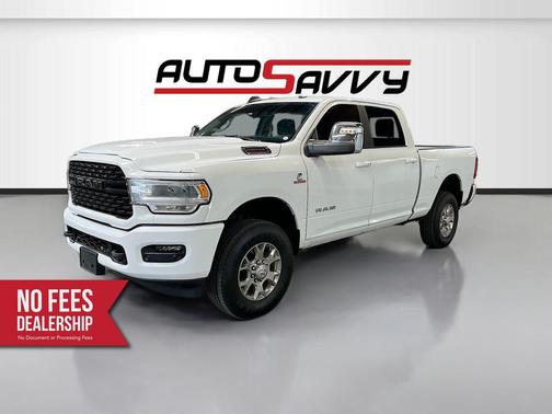 Bright White Clearcoat 2024 RAM 2500 Laramie Crew Cab 4x4 6'4' Box