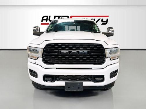 Bright White Clearcoat 2024 RAM 2500 Laramie Crew Cab 4x4 6'4' Box