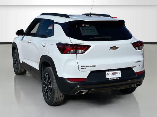 Summit White 2023 Chevrolet Trailblazer ACTIV