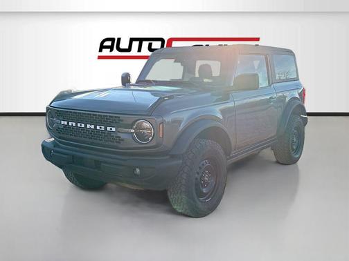 CARBONIZED GRAY METALLIC 2022 Ford Bronco Black Diamond