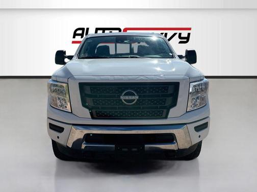 Glacier White 2024 Nissan Titan XD SV