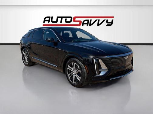 Stellar Black Metallic 2025 Cadillac LYRIQ Luxury