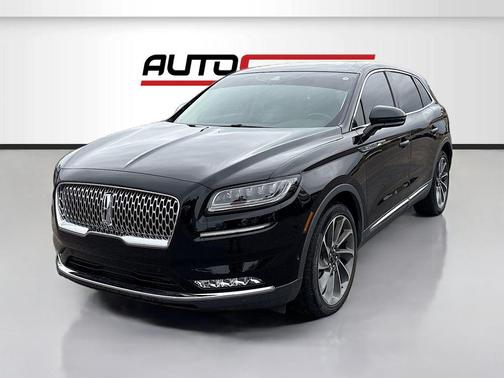 INFINITE BLACK MET CC 2022 Lincoln Nautilus Reserve