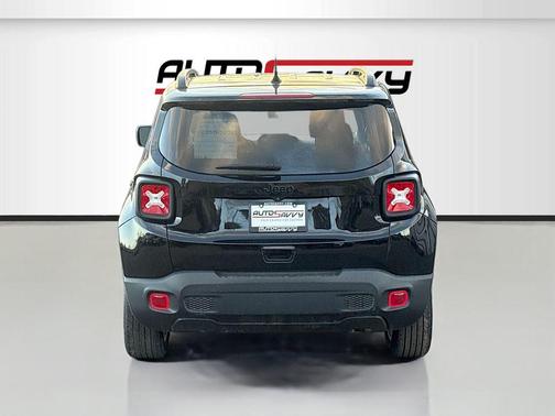 Black Clearcoat 2021 Jeep Renegade Latitude