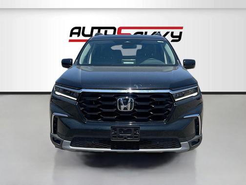 2024 Honda Pilot Touring 8-Passenger