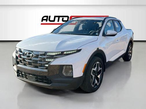 Atlas White 2024 Hyundai SANTA CRUZ Limited