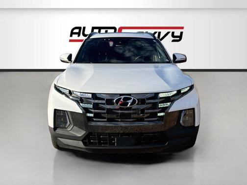 Atlas White 2024 Hyundai SANTA CRUZ Limited
