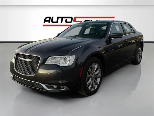 2021 Chrysler 300 Touring
