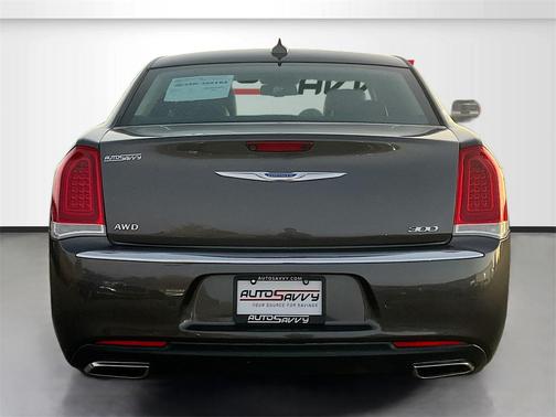 2021 Chrysler 300 Touring