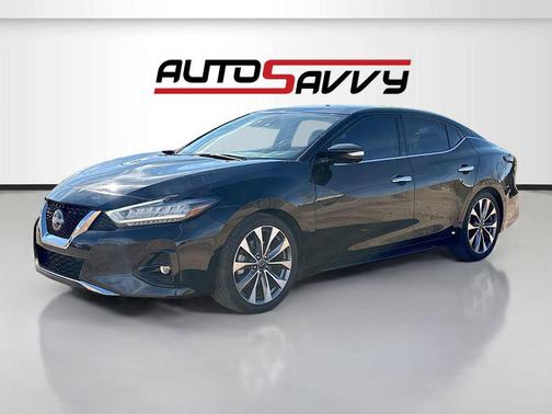 Super Black 2023 Nissan Maxima 3.5 Platinum