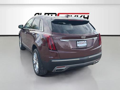 Rosewood Metallic 2022 Cadillac XT5 Premium Luxury