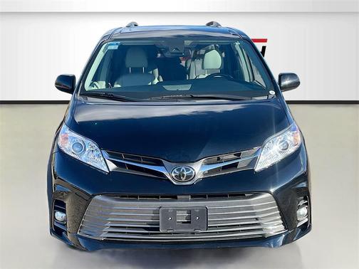 2018 Toyota Sienna XLE Premium