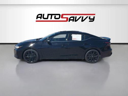 Super Black 2023 Nissan Maxima SR Xtronic CVT