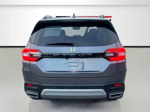 Charcoal 2025 Honda Pilot Touring 8-Passenger