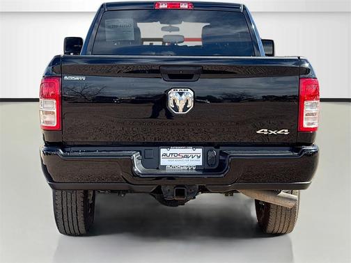 2024 RAM 2500 Tradesman Crew Cab 4x4 6'4' Box