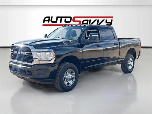 2024 RAM 2500 Tradesman Crew Cab 4x4 6'4' Box