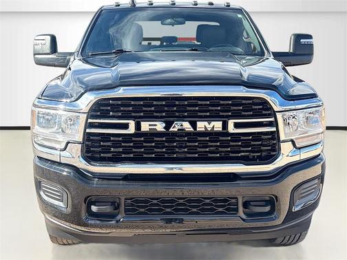 2024 RAM 2500 Tradesman Crew Cab 4x4 6'4' Box