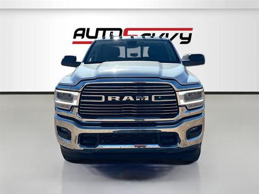 2022 RAM 2500 Laramie Crew Cab 4x4 6'4' Box