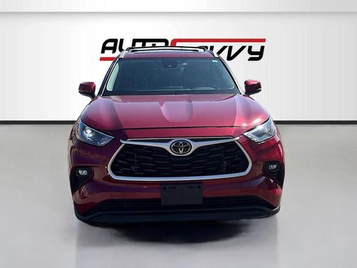 Ruby Flare Pearl 2022 Toyota Highlander XLE