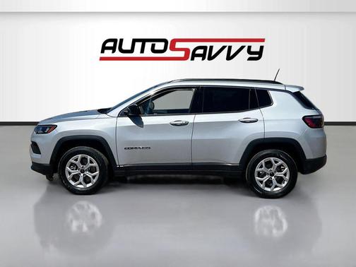 Silver Zynith Metallic Clearcoat 2025 Jeep Compass Latitude