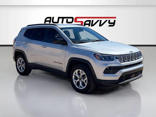 Silver Zynith Metallic Clearcoat 2025 Jeep Compass Latitude
