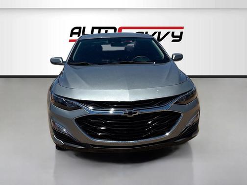 Sterling Gray Metallic 2024 Chevrolet Malibu FWD RS