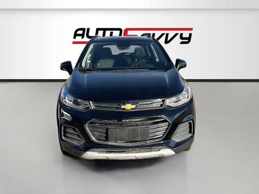 Mosaic Black Metallic 2020 Chevrolet Trax LT