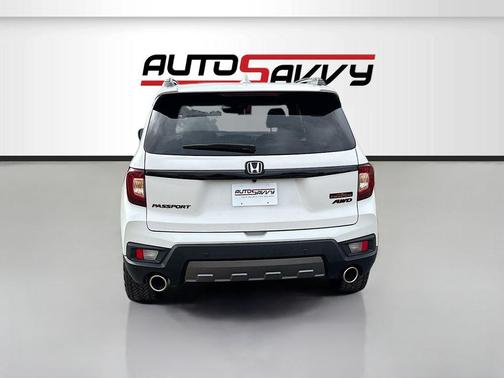 Platinum White Pearl 2025 Honda Passport AWD TrailSport