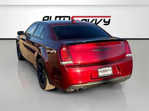 2021 Chrysler 300 Touring