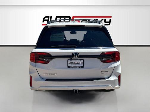 Pearl 2025 Honda Odyssey Elite