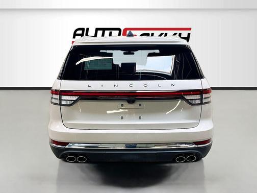 CERAMIC PEARL MET 3C 2025 Lincoln Aviator Reserve AWD