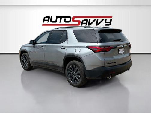 Sterling Gray Metallic 2023 Chevrolet Traverse RS