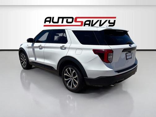STAR WHITE MET TRI-COAT 2022 Ford Explorer ST-Line