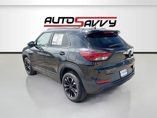 Mosaic Black Metallic 2022 Chevrolet Trailblazer LT