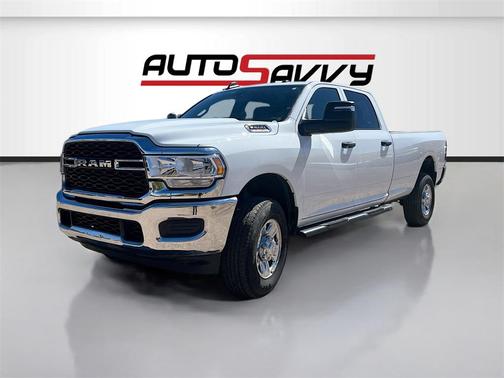 2024 RAM 2500 Tradesman Crew Cab 4x4 8' Box
