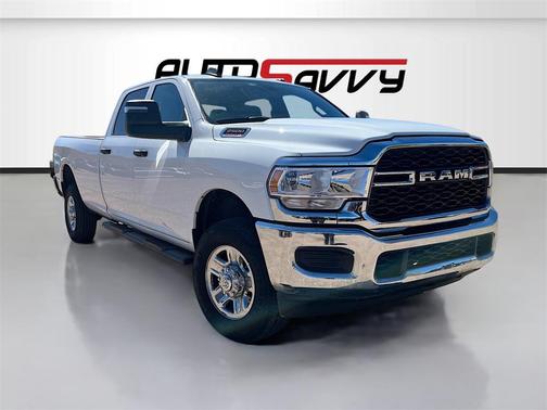 2024 RAM 2500 Tradesman Crew Cab 4x4 8' Box