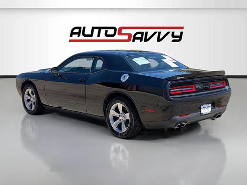 Pitch Black Clearcoat 2021 Dodge Challenger SXT