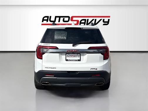2023 GMC Acadia AWD AT4