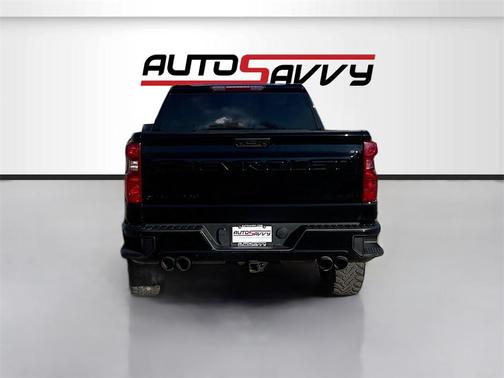 2022 Chevrolet Silverado 1500 Custom Trail Boss