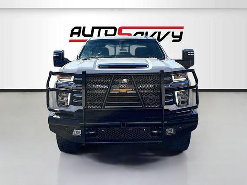 Summit White 2022 Chevrolet Silverado 2500 High Country